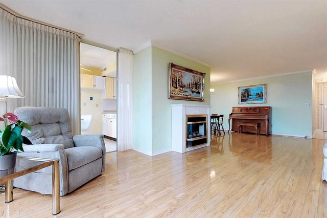 1503 - 100 Observatory Lane, Condo with 2 bedrooms, 2 bathrooms and 2 parking in Richmond Hill ON | Image 5