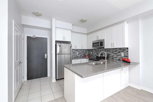 301 - 269 Georgian Dr, Townhouse with 2 bedrooms, 2 bathrooms and 2 parking in Oakville ON | Image 2