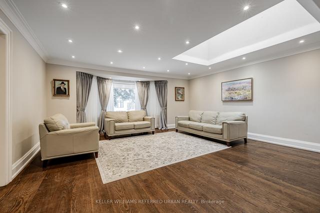 46 Stormont Ave, House detached with 6 bedrooms, 6 bathrooms and 5 parking in Toronto ON | Image 23