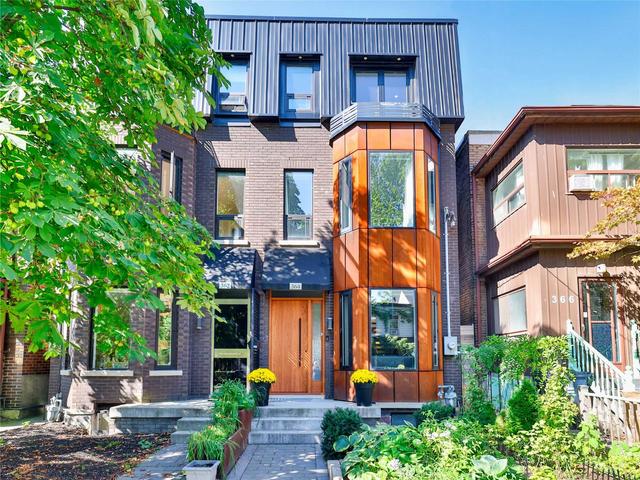 364 Lippincott St, House semidetached with 3 bedrooms, 4 bathrooms and 2 parking in Toronto ON | Image 1