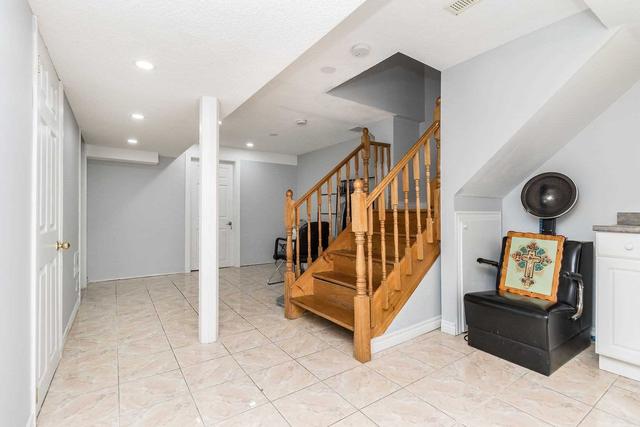 81 Townley Cres, House semidetached with 3 bedrooms, 3 bathrooms and 4 parking in Brampton ON | Image 29