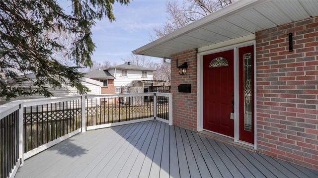 31 Jeffrey St, House detached with 3 bedrooms, 2 bathrooms and 3 parking in Barrie ON | Image 34
