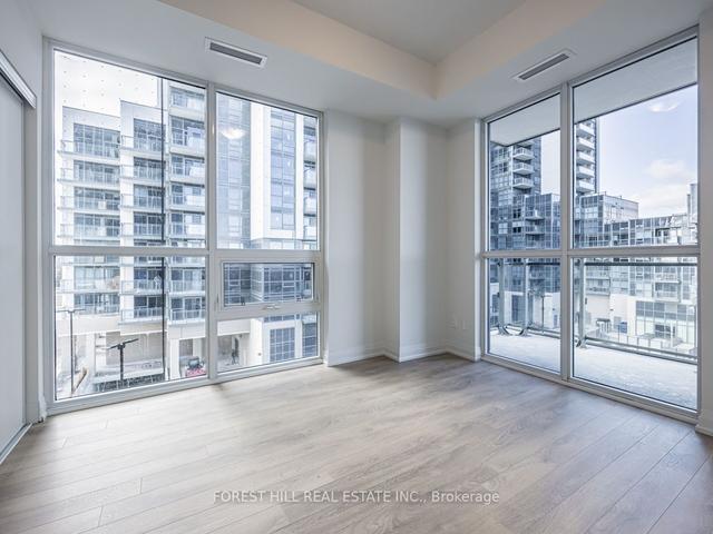 401 - 10 Meadowglen Pl, Condo with 3 bedrooms, 2 bathrooms and 1 parking in Toronto ON | Image 9