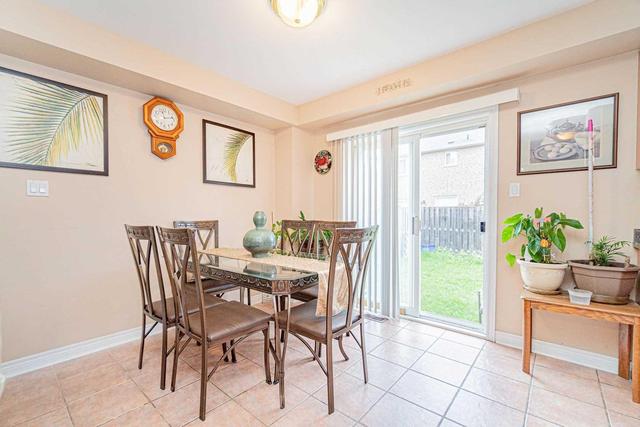 18 Sewells Lane, House semidetached with 3 bedrooms, 3 bathrooms and 2 parking in Brampton ON | Image 5