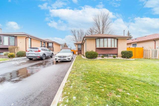 7 Aspendale Dr, House detached with 3 bedrooms, 2 bathrooms and 4 parking in Toronto ON | Image 1