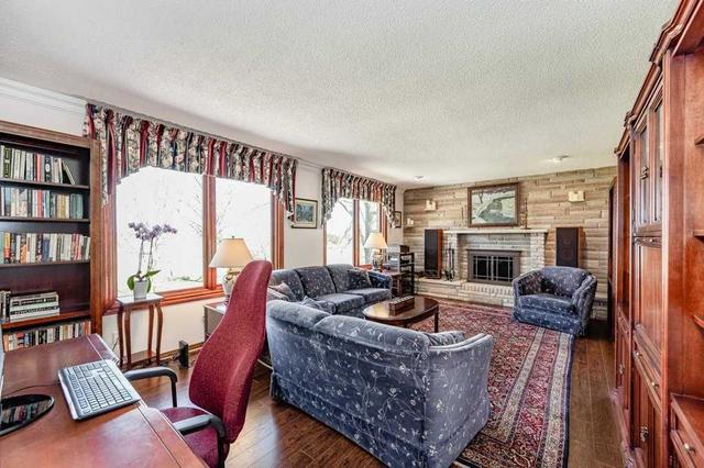 6300 Walkers Line, House detached with 3 bedrooms, 3 bathrooms and 23 parking in Burlington ON | Image 7