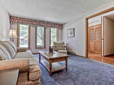 18 Suzanna Dr, House detached with 2 bedrooms, 2 bathrooms and 2 parking in Guelph ON | Image 6