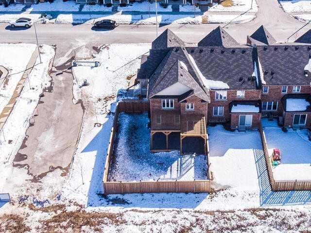 86 Ross Wright Ave, House attached with 3 bedrooms, 3 bathrooms and 3 parking in Clarington ON | Image 28