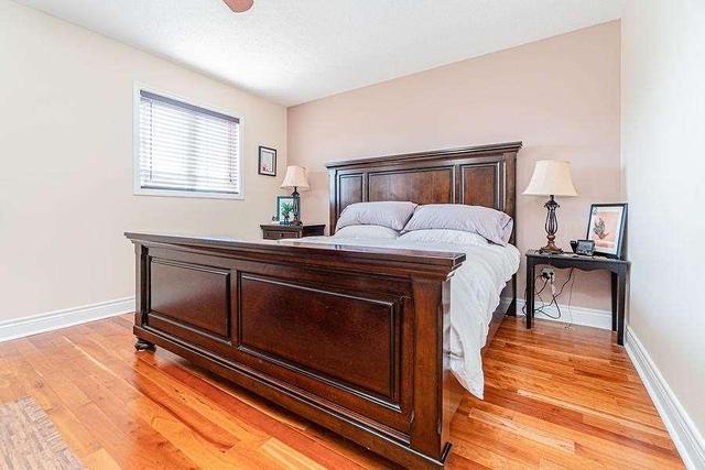 20 Twin Pine Cres, House attached with 3 bedrooms, 4 bathrooms and 2 parking in Brampton ON | Image 11