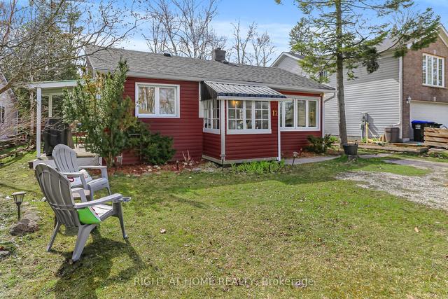 12 47th St S, House detached with 2 bedrooms, 1 bathrooms and 4 parking in Wasaga Beach ON | Image 1