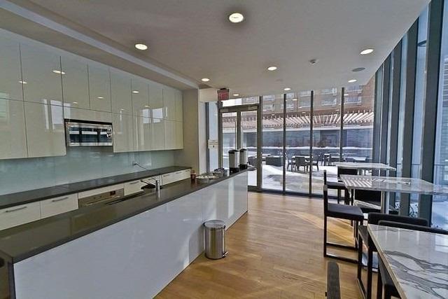 1109 - 33 Charles St E, Condo with 2 bedrooms, 1 bathrooms and 0 parking in Toronto ON | Image 7