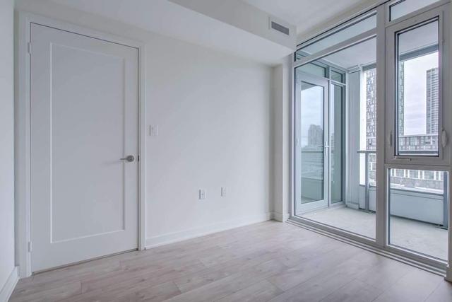503e - 576 Front St W, Condo with 2 bedrooms, 2 bathrooms and 0 parking in Toronto ON | Image 5