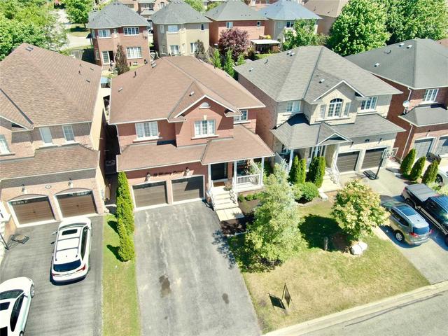 38 Woodbury Cres, House detached with 4 bedrooms, 4 bathrooms and 6 parking in Newmarket ON | Image 15