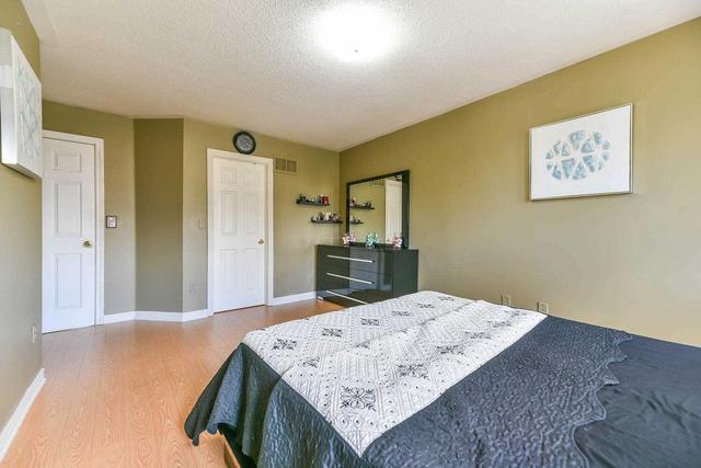 20 - 21 East View Gate, House attached with 3 bedrooms, 4 bathrooms and 3 parking in Brampton ON | Image 9