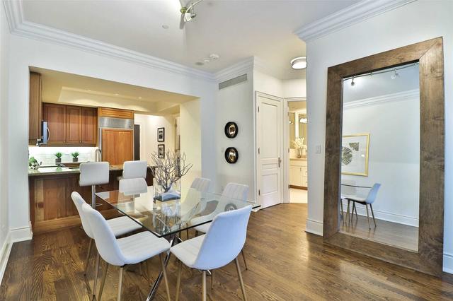 304 - 10 Bellair St, Condo with 1 bedrooms, 1 bathrooms and 1 parking in Toronto ON | Image 4