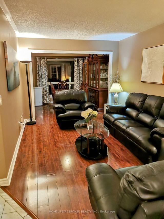 47 Heathcliffe Sq N, Townhouse with 3 bedrooms, 4 bathrooms and 2 parking in Brampton ON | Image 13