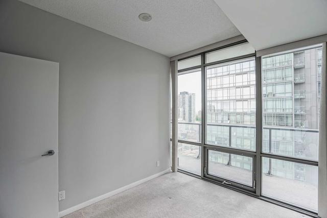 1905 - 832 Bay St, Condo with 2 bedrooms, 2 bathrooms and 1 parking in Toronto ON | Image 15