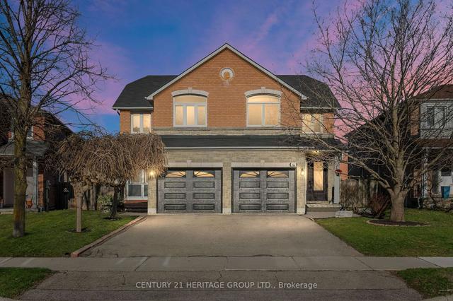 565 Willowick Dr, House semidetached with 3 bedrooms, 4 bathrooms and 3 parking in Newmarket ON | Image 1