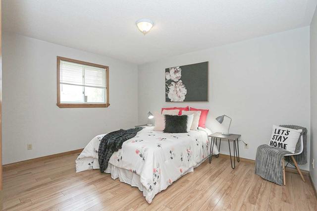 30 Streamside Dr, House detached with 2 bedrooms, 2 bathrooms and 5 parking in Cramahe ON | Image 2
