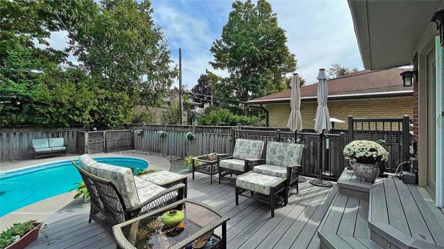27 Regency Sq, House detached with 4 bedrooms, 3 bathrooms and 5 parking in Toronto ON | Image 32