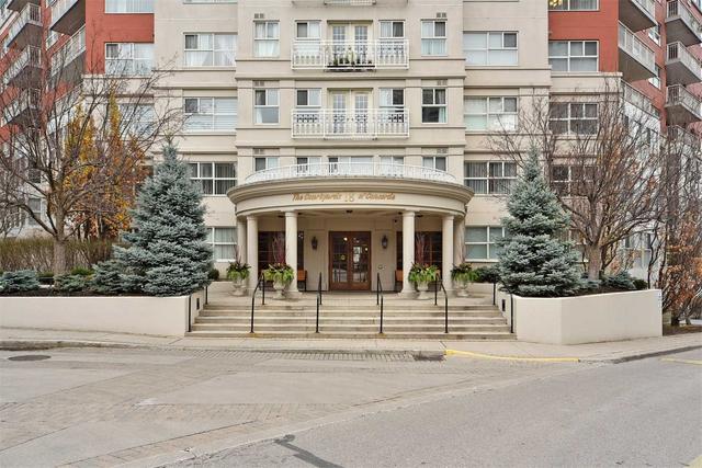106 - 18 Concorde Pl, Condo with 2 bedrooms, 2 bathrooms and 1 parking in Toronto ON | Image 12