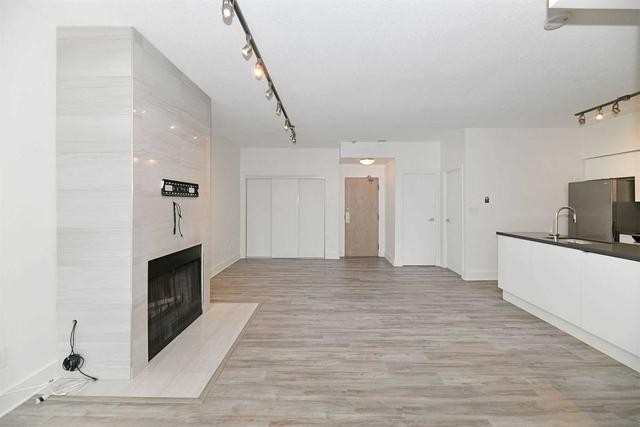lph7 - 25 Grenville St, Condo with 1 bedrooms, 1 bathrooms and 1 parking in Toronto ON | Image 28