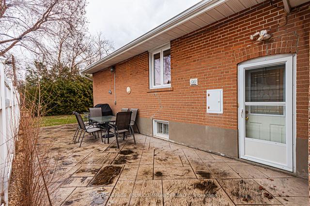 4 Badger Dr, House detached with 3 bedrooms, 2 bathrooms and 5 parking in Toronto ON | Image 21