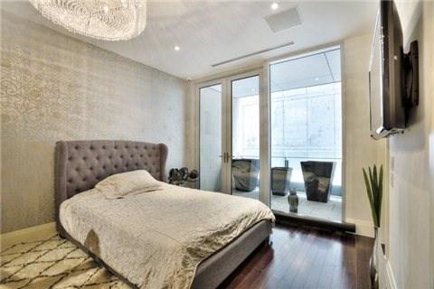 1101 - 155 Cumberland St, Condo with 2 bedrooms, 3 bathrooms and 2 parking in Toronto ON | Image 15