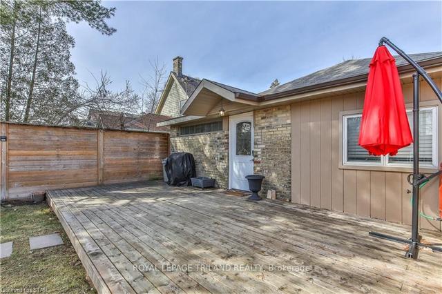 785 Queens Ave, House detached with 3 bedrooms, 2 bathrooms and 2 parking in London ON | Image 31