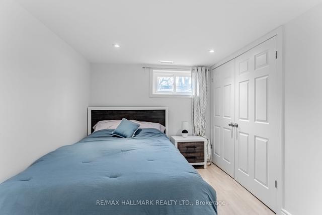 131 Searle Ave, House detached with 3 bedrooms, 3 bathrooms and 5 parking in Toronto ON | Image 25