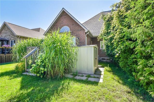710 Garden Court Crescent, House semidetached with 3 bedrooms, 3 bathrooms and 4 parking in Woodstock ON | Image 42