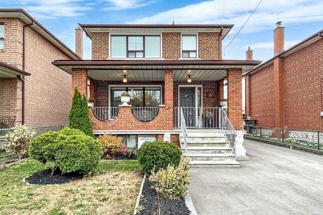 369 Hillmount Ave, House detached with 4 bedrooms, 3 bathrooms and 6 parking in Toronto ON | Card Image