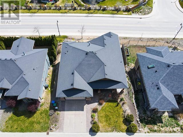 12970 Lake Hill Drive, House detached with 4 bedrooms, 3 bathrooms and 4 parking in Lake Country BC | Image 3