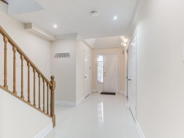 81 Withycombe Cres, House detached with 3 bedrooms, 3 bathrooms and 3 parking in Toronto ON | Image 16