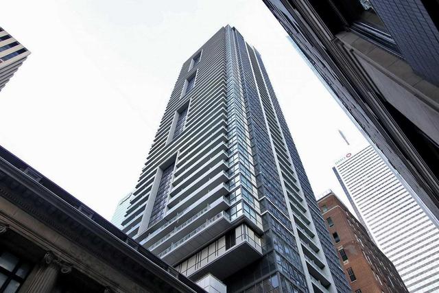 409 - 70 Temperance St, Condo with 1 bedrooms, 1 bathrooms and null parking in Toronto ON | Image 2