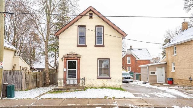 98 Superior Street, House detached with 4 bedrooms, 1 bathrooms and 2 parking in Brantford ON | Image 1
