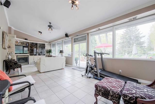 18 West Hill Dr, House detached with 3 bedrooms, 3 bathrooms and 12 parking in Toronto ON | Image 10