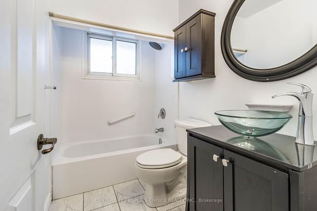 551 Dean Ave, House detached with 3 bedrooms, 2 bathrooms and 4 parking in Oshawa ON | Image 8
