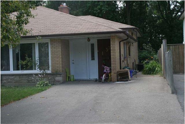1257 Fairdale Dr, House attached with 1 bedrooms, 1 bathrooms and null parking in Mississauga ON | Image 1