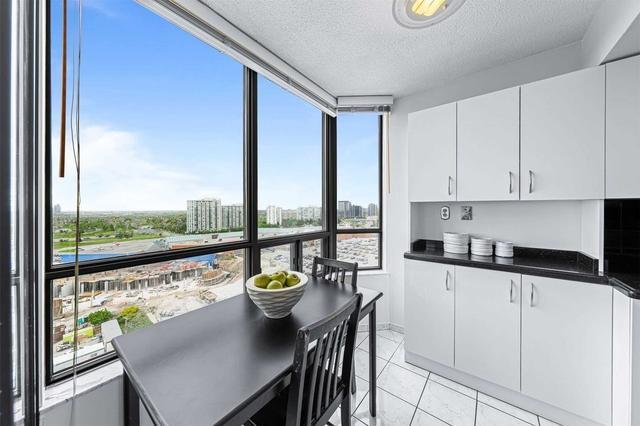 1603 - 7460 Bathurst St, Condo with 2 bedrooms, 2 bathrooms and 1 parking in Vaughan ON | Image 3
