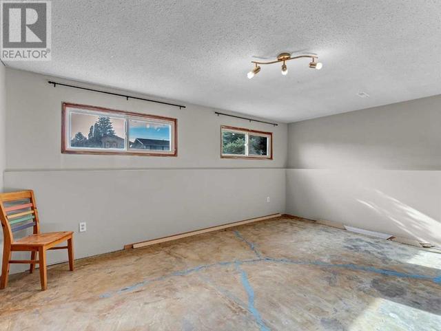 815 5 Street Se, House detached with 5 bedrooms, 3 bathrooms and 4 parking in Redcliff AB | Image 23