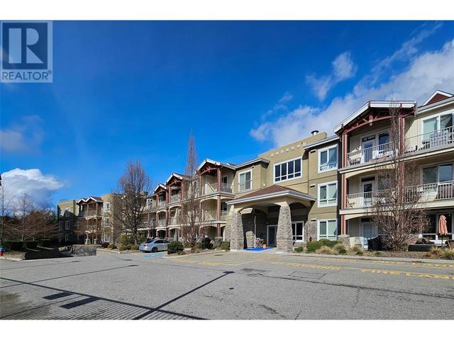 3314 - 1990 Upper Sundance Drive, Condo with 2 bedrooms, 2 bathrooms and 1 parking in West Kelowna BC | Image 2