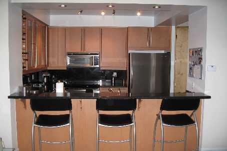 lph8 - 62 Suncrest Blvd, Condo with 2 bedrooms, 2 bathrooms and 2 parking in Markham ON | Image 2