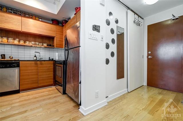 324 Laurier Avenue W, Condo with 1 bedrooms, 1 bathrooms and 1 parking in Ottawa ON | Image 4