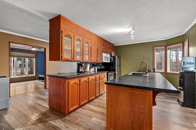 108 2 Street W, House detached with 2 bedrooms, 1 bathrooms and 5 parking in Lashburn SK | Image 8