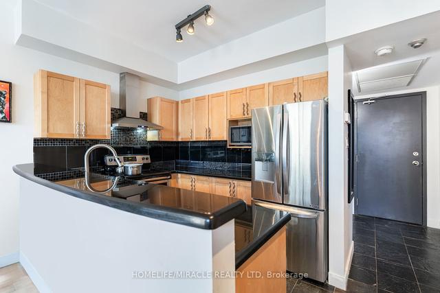 4 - 2362 Queen St E, Condo with 2 bedrooms, 2 bathrooms and 1 parking in Toronto ON | Image 14