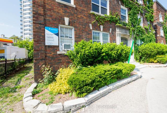 3 Claxton Blvd, House detached with 1 bedrooms, 19 bathrooms and 1 parking in Toronto ON | Image 23
