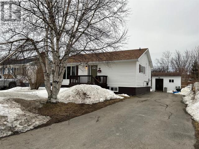 57 Hawker Crescent, House detached with 2 bedrooms, 1 bathrooms and null parking in Gander NL | Image 4