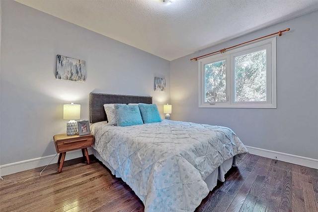 54 Applegate Cres, House semidetached with 3 bedrooms, 2 bathrooms and 3 parking in Toronto ON | Image 17