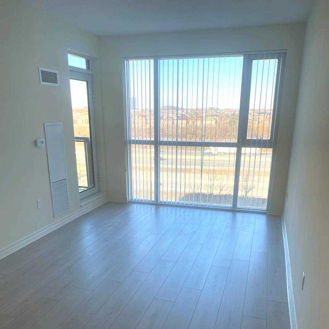 701 - 349 Rathburn Rd W, Condo with 1 bedrooms, 1 bathrooms and 1 parking in Mississauga ON | Image 2
